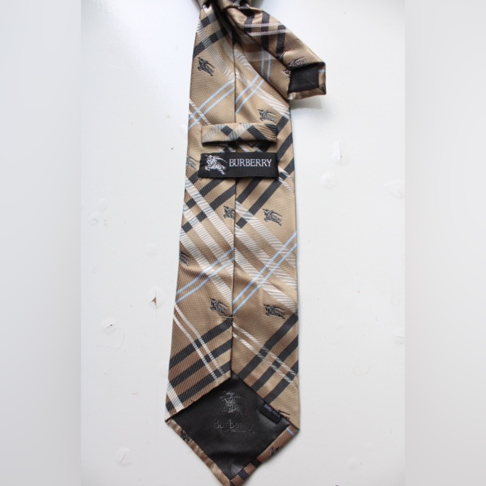 Burberry logo silk tie - Picture 5 of 8